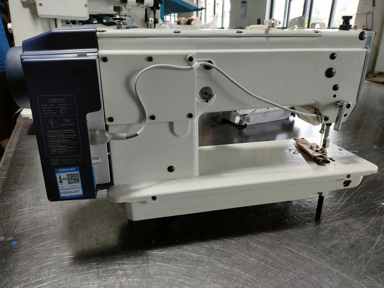 ZY1530D Industrial Direct Drive Single  Sewing Machine New Zigzag Design for Garment Flat-Bed  Metal Motor