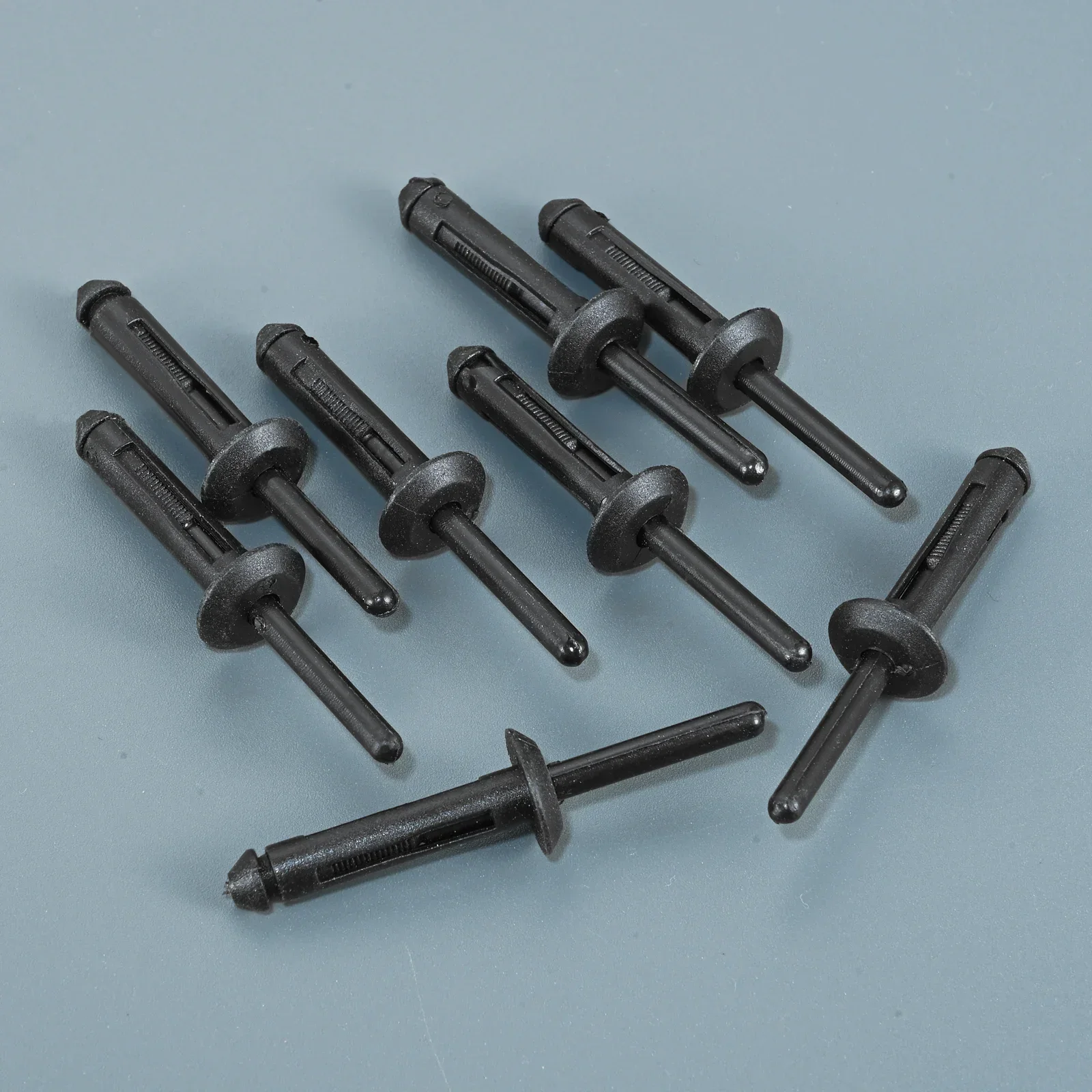 50pcs 6506007AA Fender Flare Bumper Door Trim Plastic Rivet