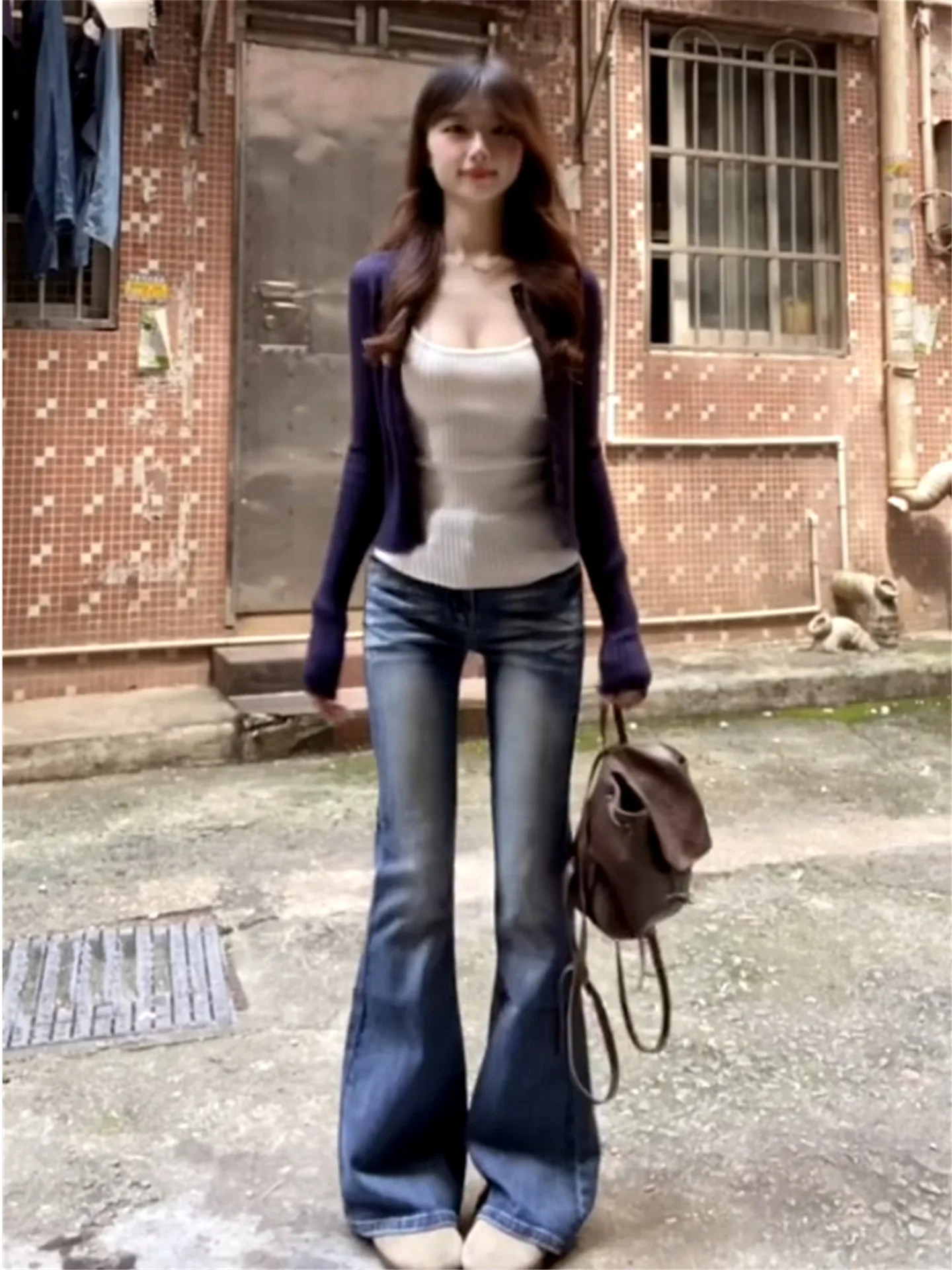 

Американские джинсы-клеш с низкой посадкой для женщин, весна-осень, утягивающий дизайн, удлиненные брюки в пол, уличный стиль