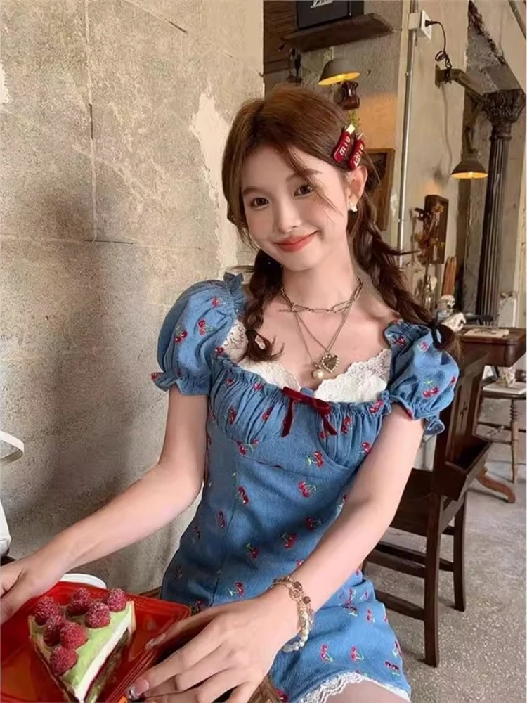 Vestido A-Line de Verão com Mangas em Camadas Azul Retro, Decote Quad, Cintura Ajustável, Estilo Doce de Campo