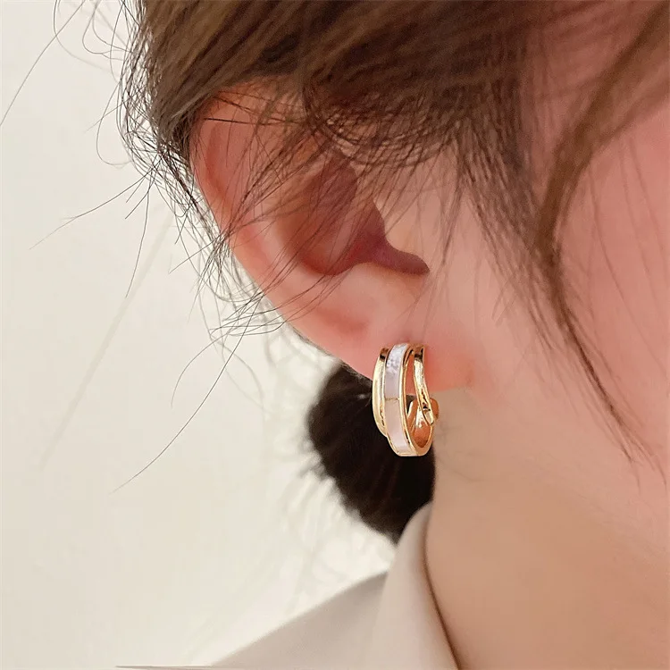 Irregular Geometry Stud Earrings for Women Enamel Oil Metal Leaf C-Shape Earrings Elegant Party Korean Jewelry