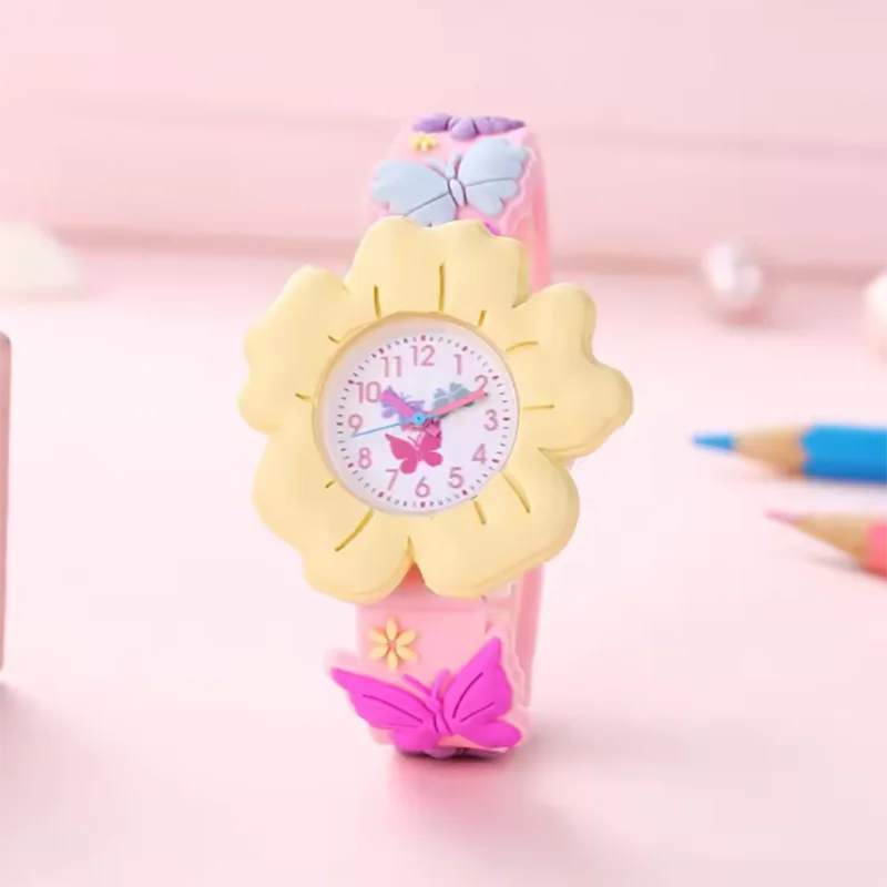 1 pezzo: simpatico orologio al quarzo colorato con fiore di farfalla, versatile orologio da cartone animato per studenti e bambini