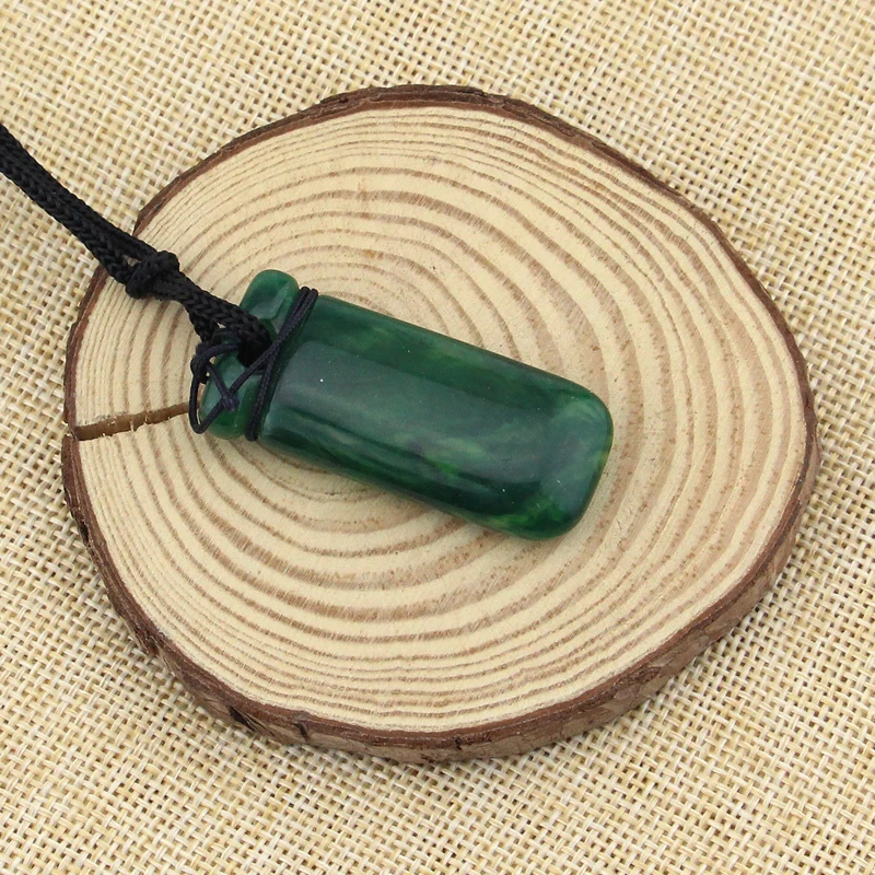 Aquaman Maori Green Square Tag Pendant Necklace Men Hand Carved Necklaces Arthur Curry Aquaman Halloween Cosplay Jewelry Gift