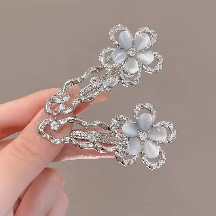 Liquid Y2K Butterfly Duck‑Bill Clips Opals Sweet Hairpins For Women Luxury Metal Bangs Clip Korean Elegant Hair Accessories