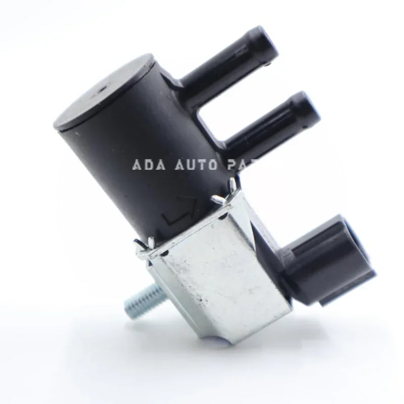 الأصلي والجديد K5T48580 18117-78K00 K5T48574 علبة بخار تطهير صمام الملف اللولبي لعلبة جراند فيتارا كيزاشي SX4