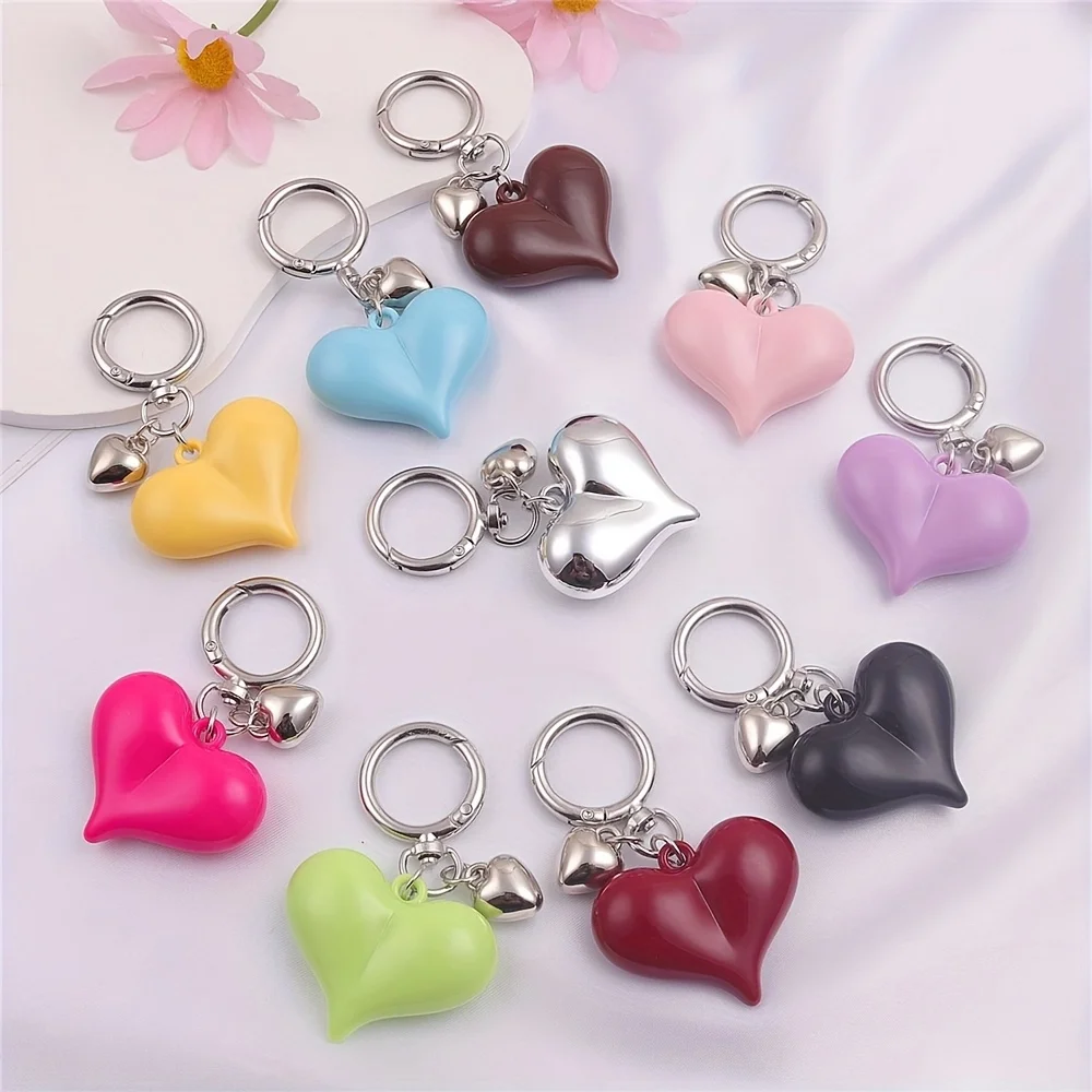 1 Piece of Fashionable and Creative Heart-Shaped Metal Key Ring Keychain, with an Exquisite Heart Design, Suitable for Both Men and Women, and Is an Ideal Accessory for Bags and Keys