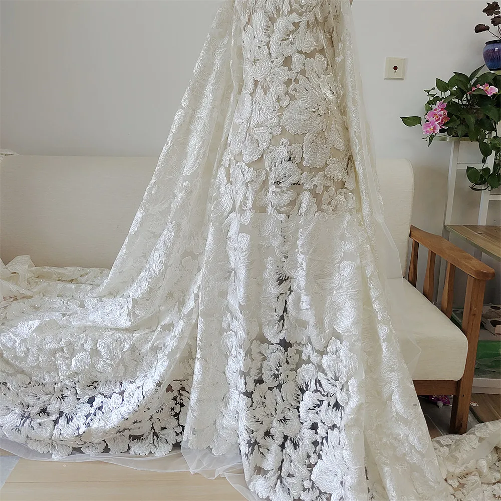 New Off White Big Flower Fashion Design Handmade Embroidery Net Lace Fabric Sequins High Quality Fabric for Party Evening Dress