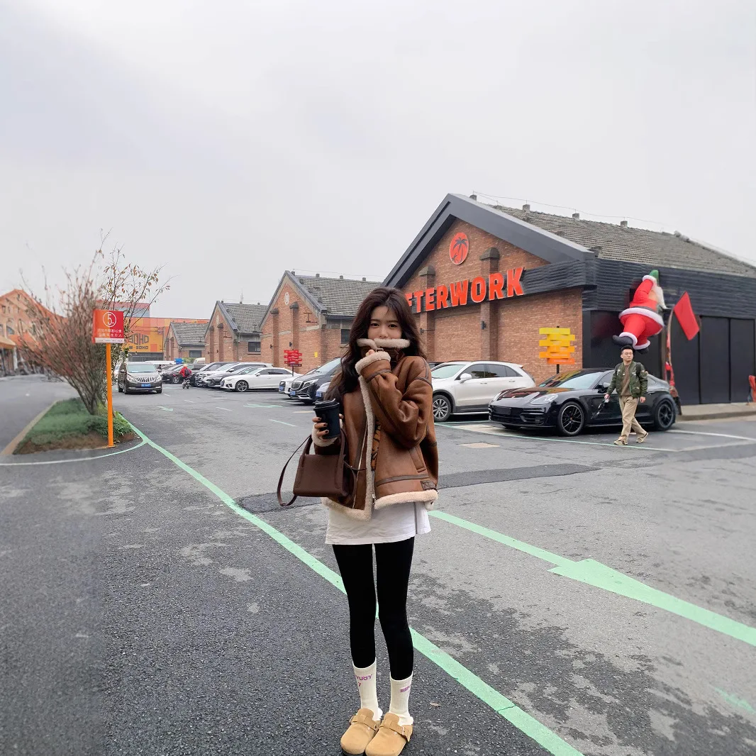 معطف فرو خروف متكامل عالي الجودة للنساء من جلد الغزال بتصميم عتيق للدراجات النارية #4