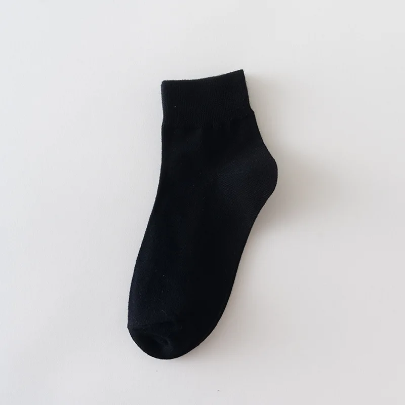 

Breathable Soft Sweat Absorbent Socks For Daily And Outdoor Wearing