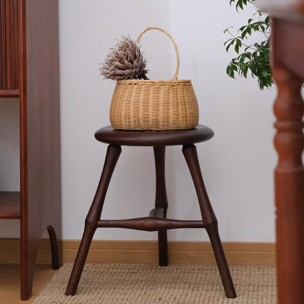 مقعد مرتفع من الخشب الصلب بتصميم عتيق لتغيير الأحذية في العصور الوسطى #5