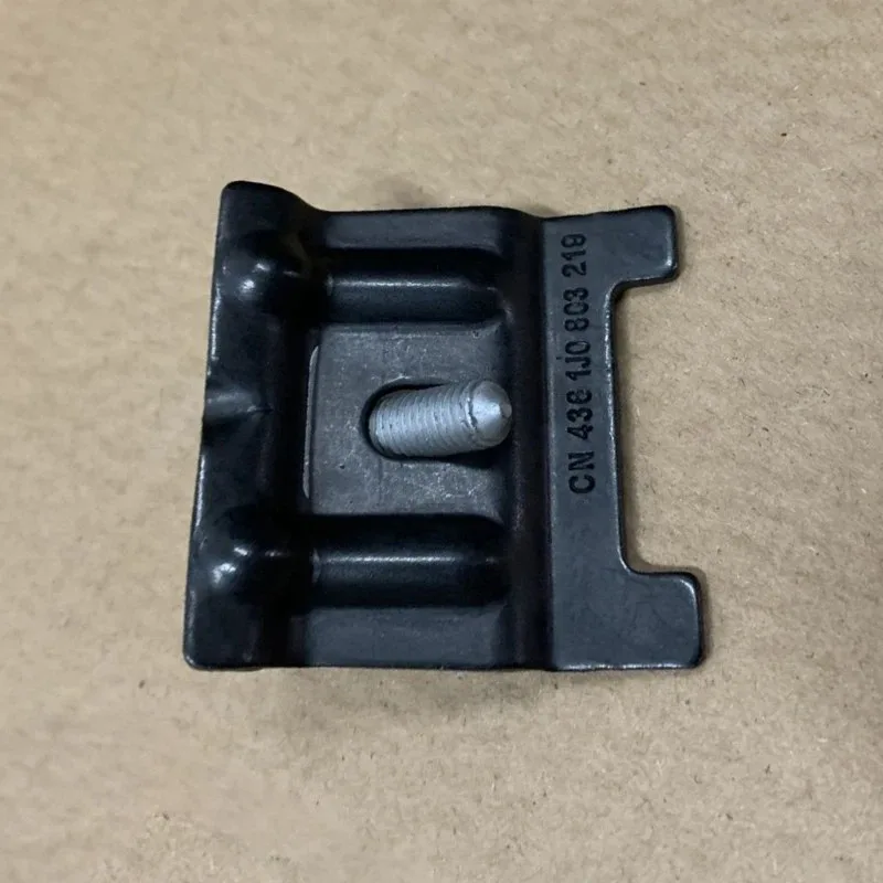 1J0803219 Bracket Battery Hold Down Clamp For VW Beetle CC Tiguan Touran Jetta Polo 6R Golf MK4 MK5 Passat B6 Bora Q3