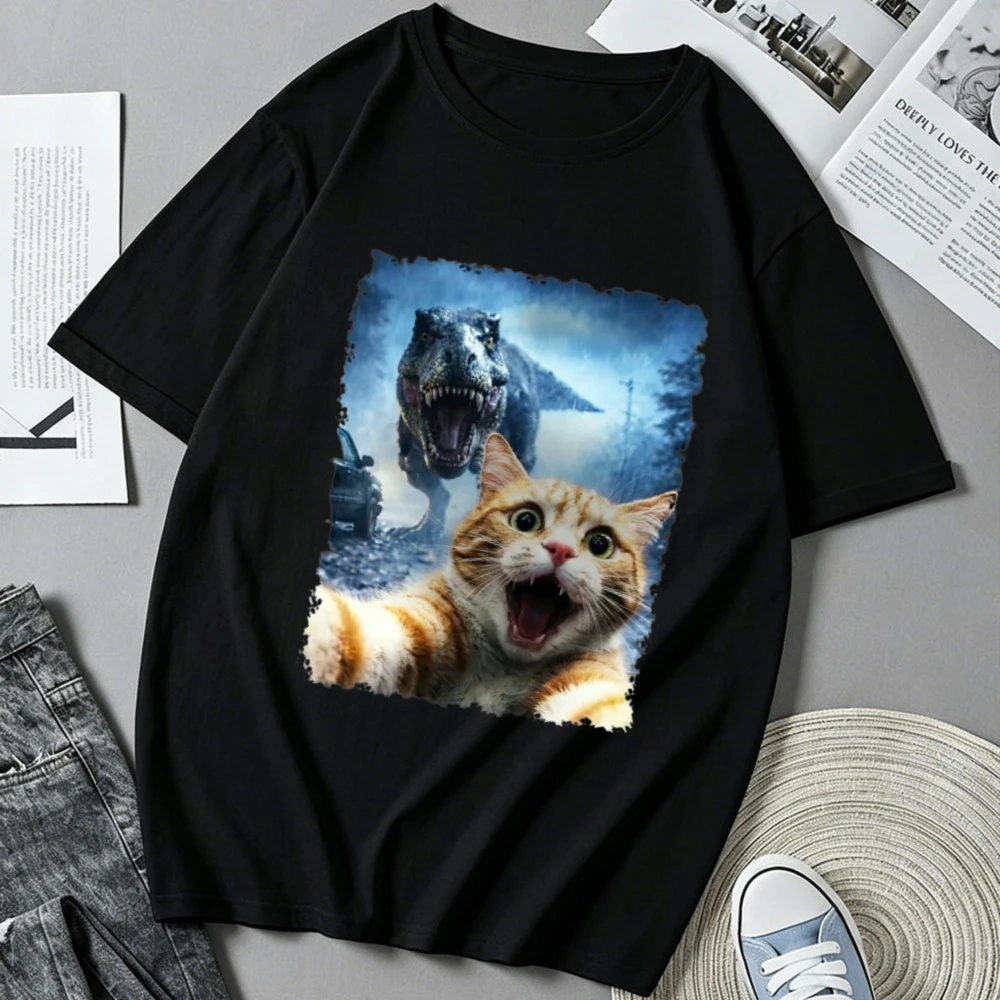 This Funny Cat Selfie with Dinosaur T Shirt Men Women Surprised Orange Cat T-Rex Background Graphic Tee Casual Short Sleeve Tops