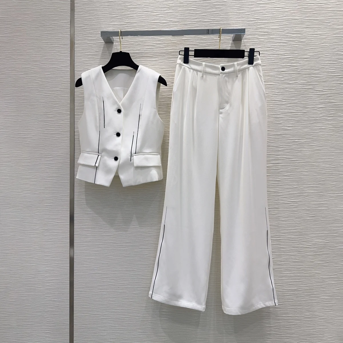 2026 High Quality Women's Short Sleeveless High Waist Wide Leg Pants Two Piece Set for Spring and Autumn Commuting--2682122
