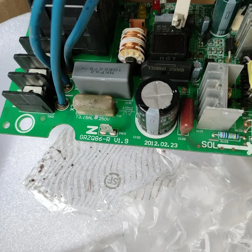 Convient aux machines multi-modules ZQ86 GRZQ86-R et GMV dans la carte de circuit imprimé de climatisation centrale 30228606