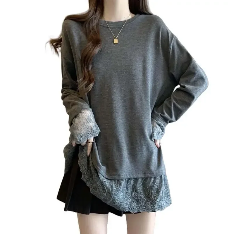 Camiseta de manga larga con empalme de encaje y cuello redondo de fibra de algodón puro para ocultar carne adelgazante de longitud media estilo perezoso de talla grande