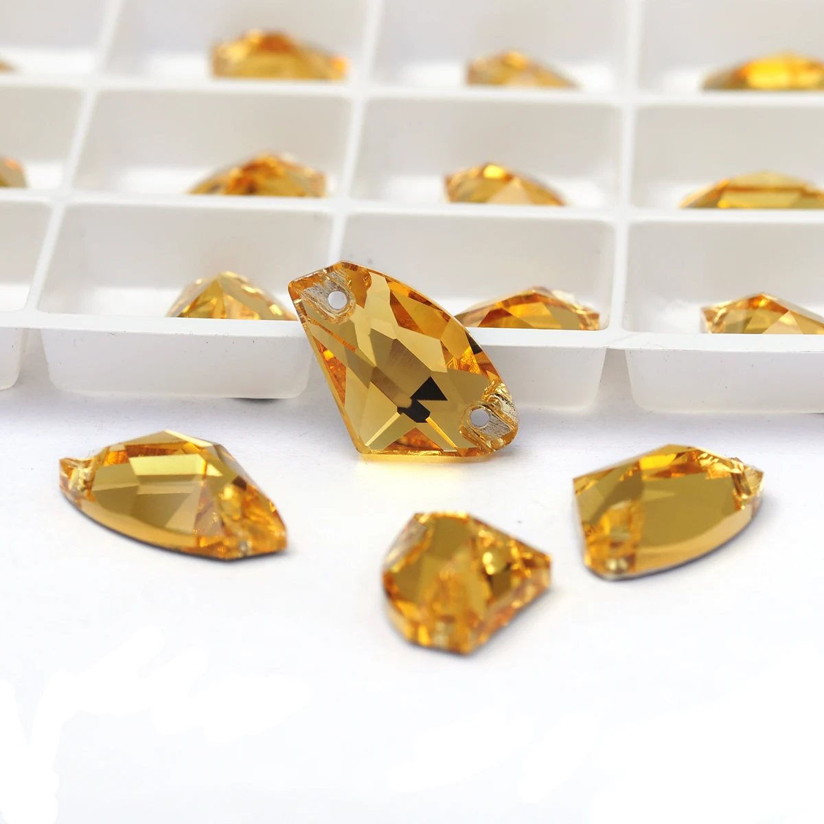 PUBRILEX Helltopas K9 Glas Genähte Strasssteine Flache Rückseite für Handarbeiten, Kunst, Nähen, Kristall-Strass für Näharbeiten und Kleidungsdekorationen – Detail 4
