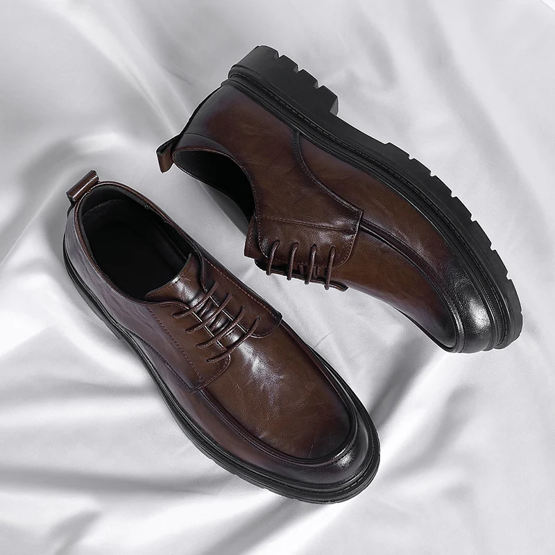 

Черно-коричневые классические мужские кожаные туфли в минималистском стиле в стиле ретро. Офис и вечеринка. Роскошные высококачественные дерби для взрослых. Свадьба жениха.