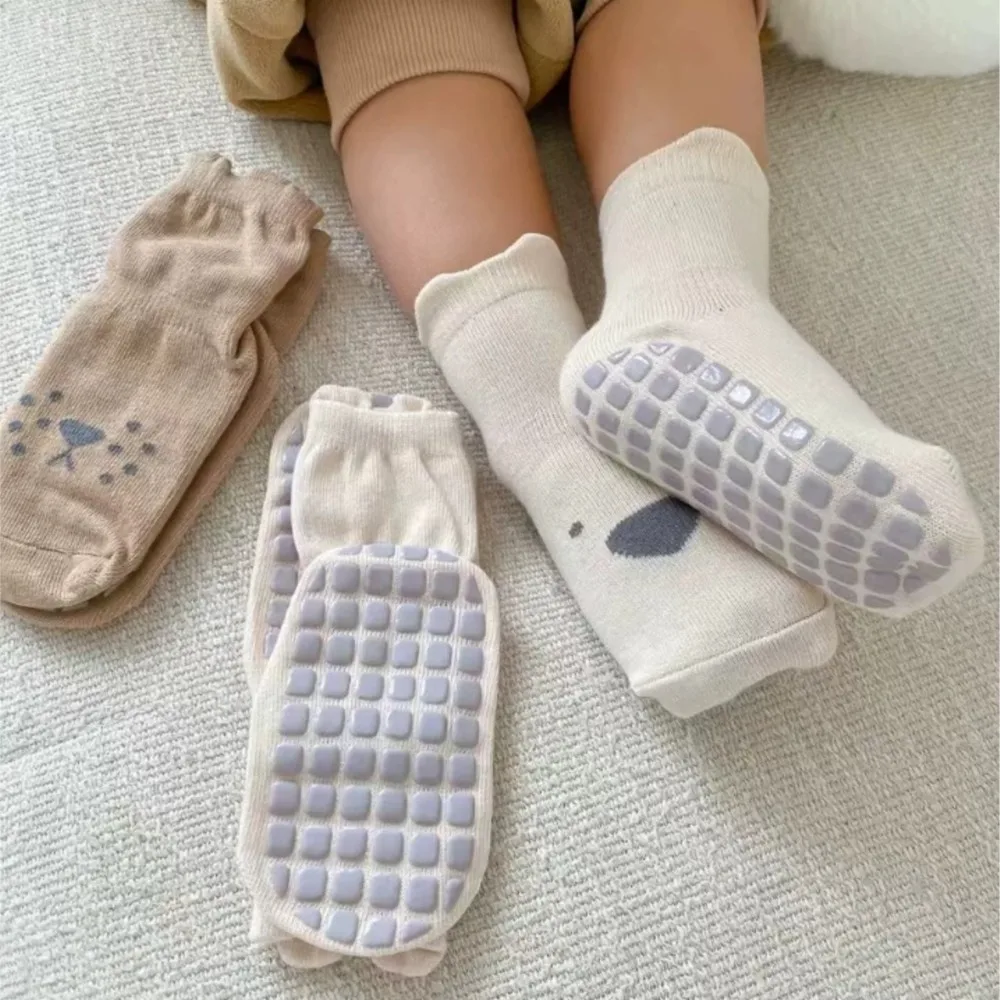 Baby floor socks indoor walking sock spring cotton bebes accesorios anti-slip bottom cooling children's socks trampoline sokken