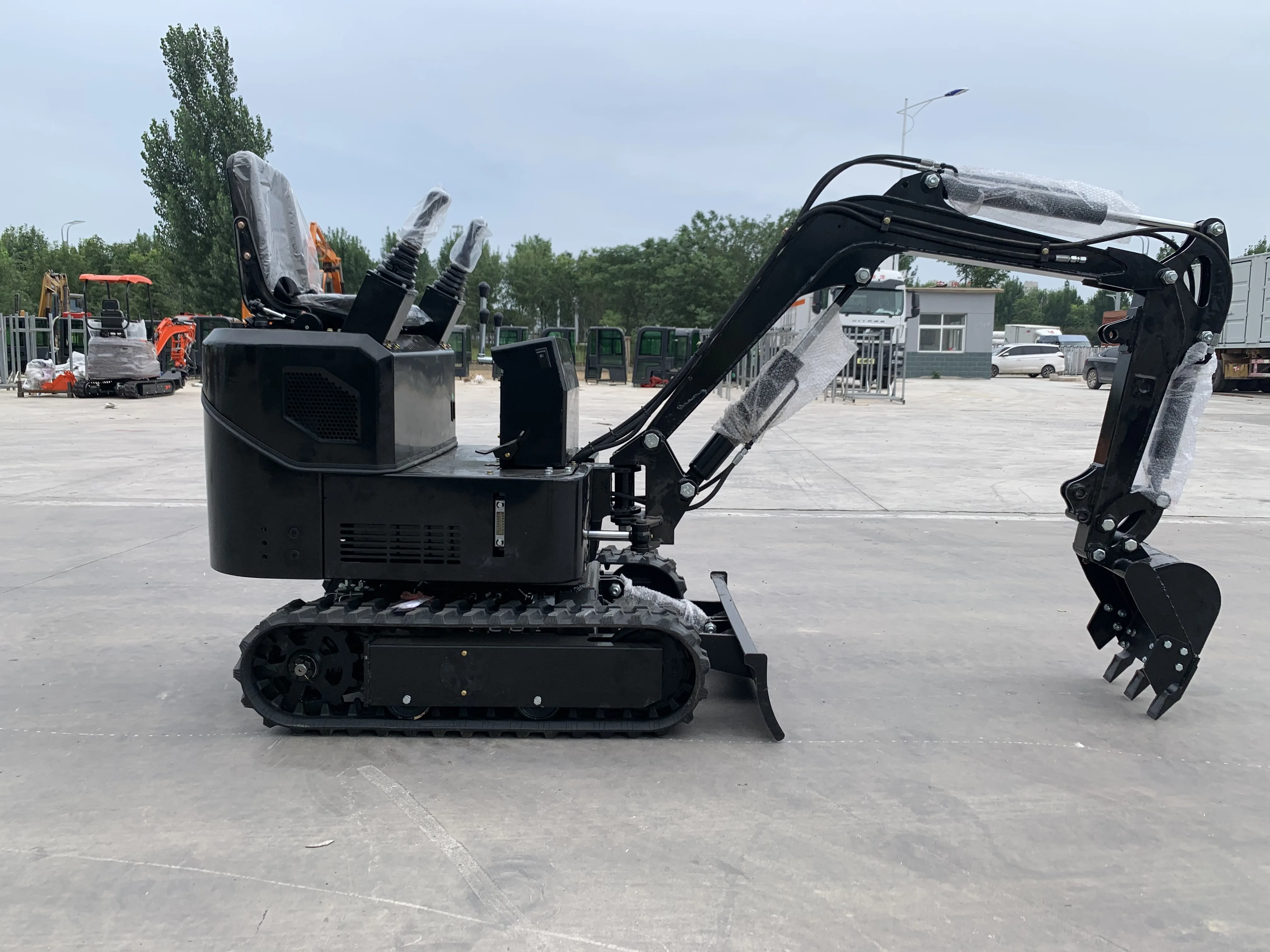 حفارة صغيرة جرار زاحف آلات زراعية حفار صغير 3.5 طن 0.8 طن 1 طن 1.5 طن 2 طن 5 طن 6 طن 9 طن 13 طن 23 طن