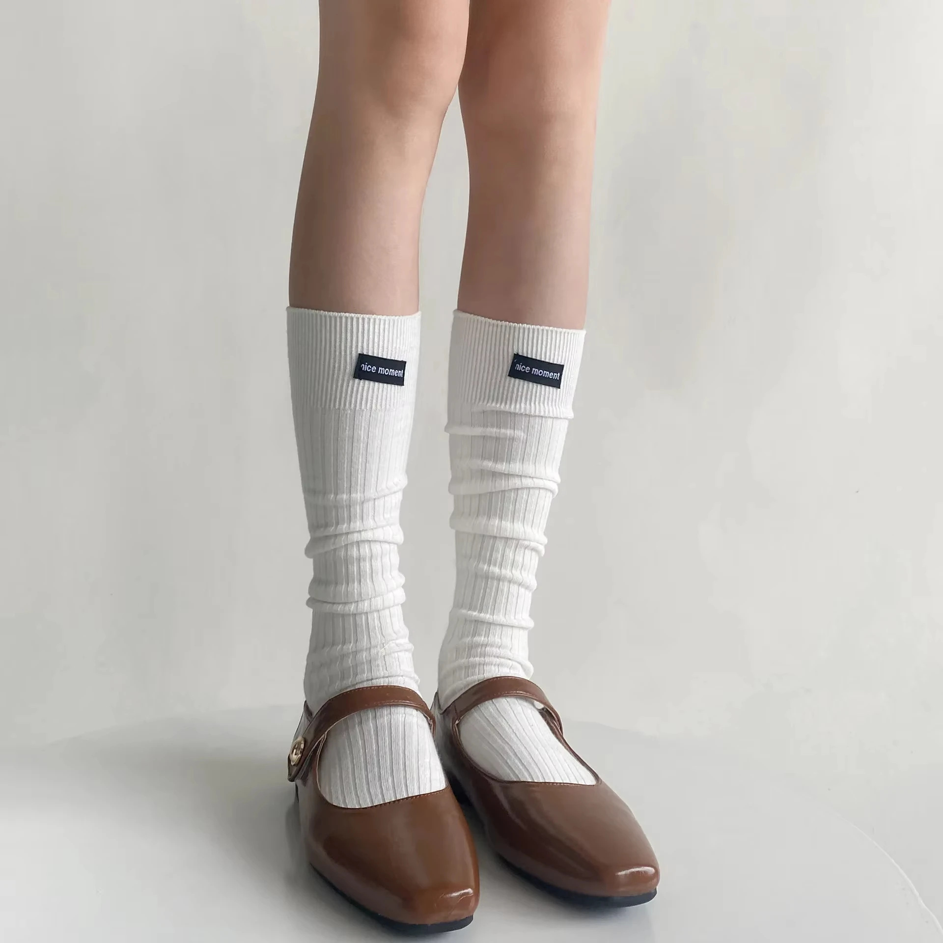New Vertical Stripe English Cloth Label Calf Socks Ins Wind Stacking Medium Tube Socks Maillard Wind Solid Color