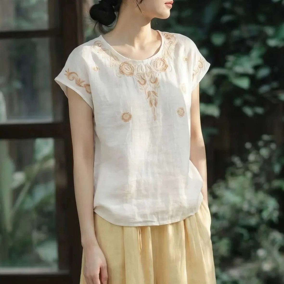 

Women Bohemian Floral Embroidered Loose Cotton Linen Blouse Short Sleeve O Neck Summer Casual Top