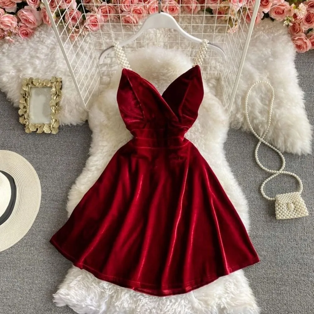 

Fashion Pearl Strap Velvet Slim Sling Dress High Waist Thin Velvet Princess Dress Sleeveless V-neck Chelly Gold Dress Women