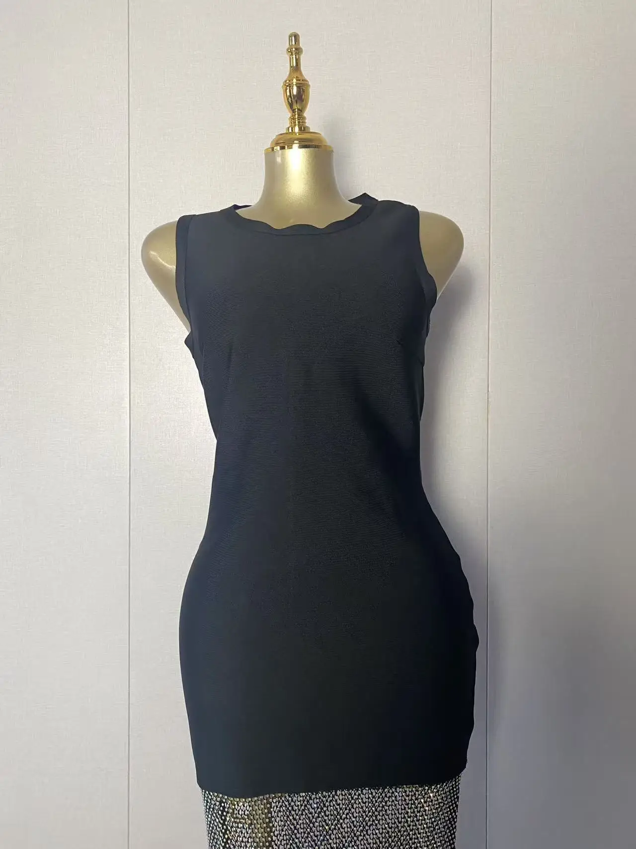 

2025 New Women Sexy Sleeveless Beading Tassel Black Midi Bdoycon Dress 2025 Elegant Evening Club Luxury Birthday Party Dresses