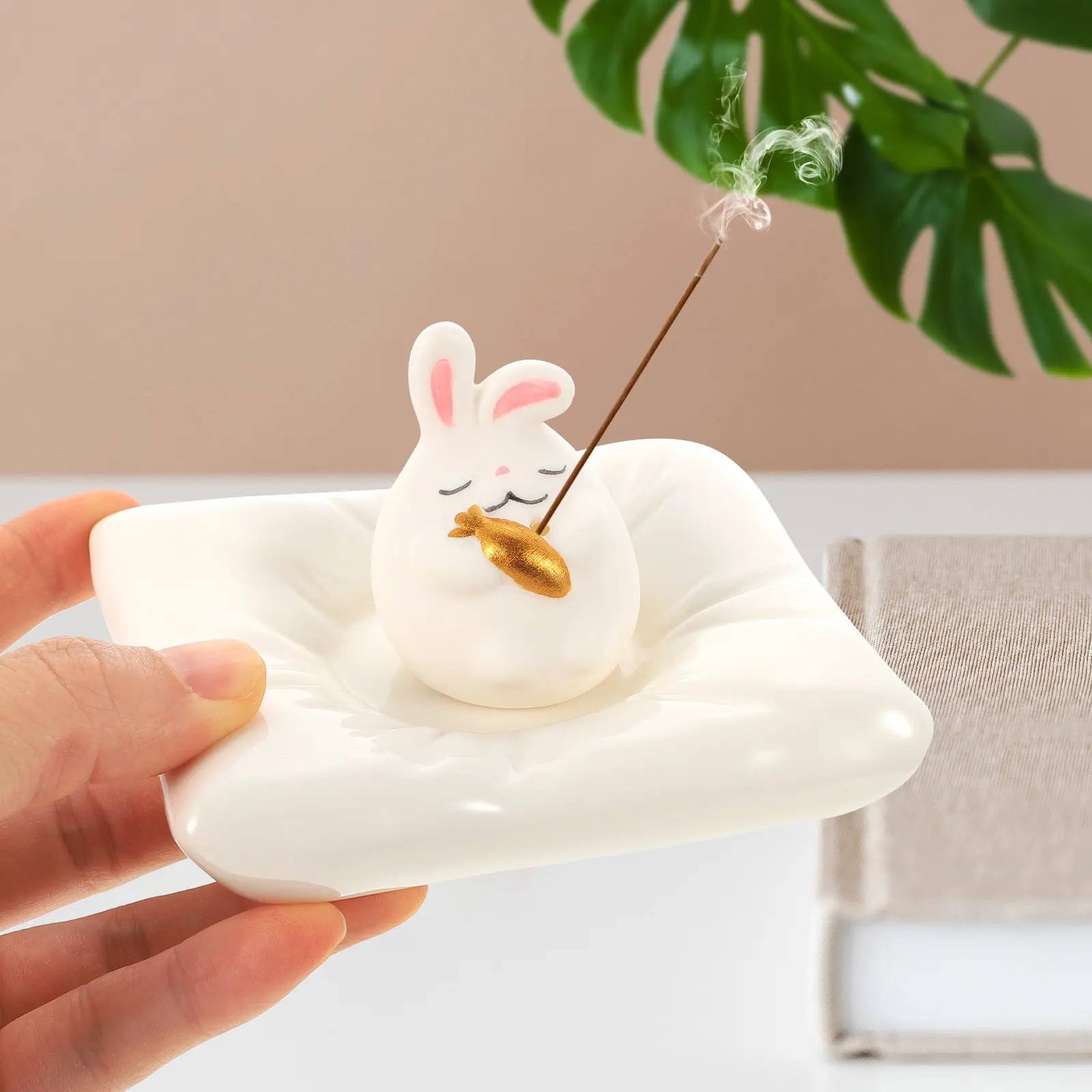 

Ceramic Incense Burner Rabbit Design Cartoon Bunny Home Decor Desktop Aroma Censer Office Table Ornament Handmade Ceramic