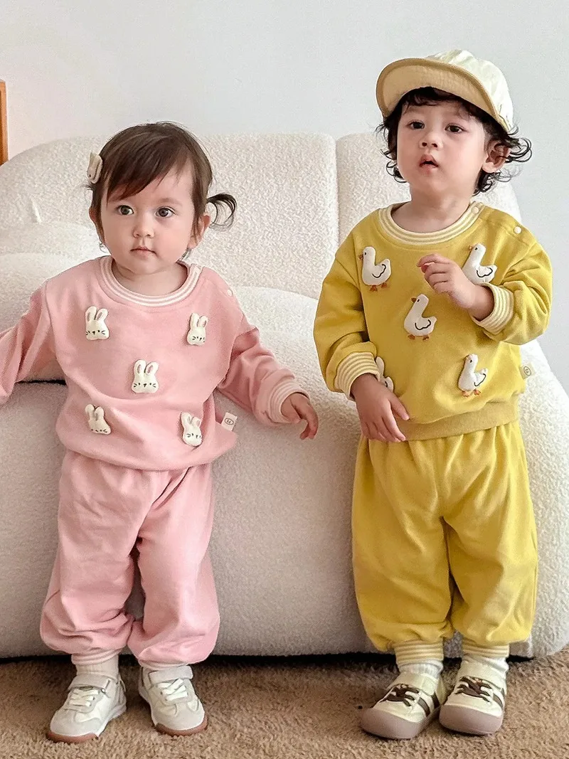 

HoneyCherry Kids Clothing Set Cartoon Duck Applique Hoodie And Full Length Pants 2 PC Boys Sports Set Girls Clothes Set