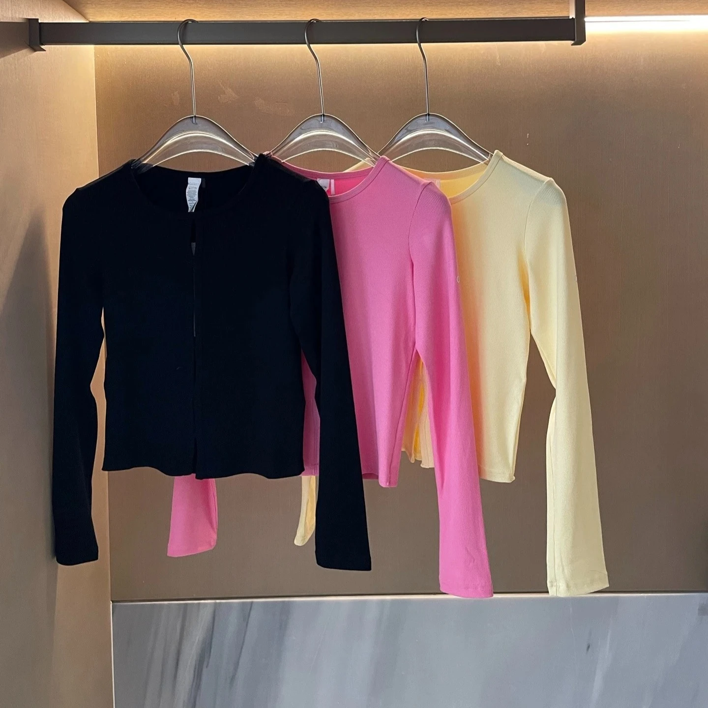 2026 Summer Long-sleeved T-shirt Cotton Slim Breathable Pilates Yoga Top Fashion Stretch Seamless Fitness Running Sports Top view 2
