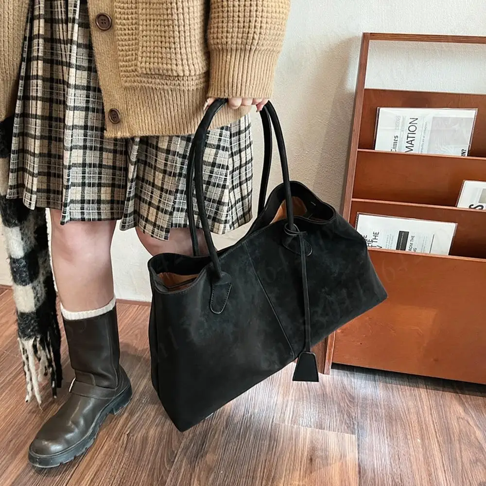 

Ретро сумка на плечо из искусственной замши, осенне-зимняя винтажная сумка-тоут, женская дорожная сумка подмышками, большая вместительная роскошная сумка с верхней ручкой