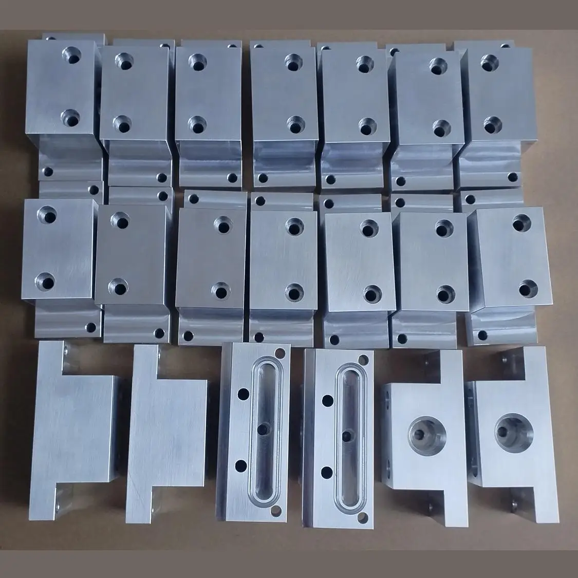 Custom Aluminium Hydraulic Manifold CNC Machining Parts & Blocks for Air and Hydraulic Systems Customized OEM