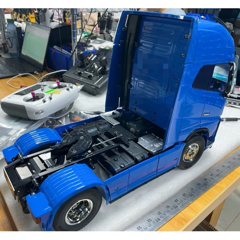 Customized 4x2 RC Tractor Truck 1/14 Scale 3-speed Car RTR Model 56375 with Light Sound Set Remote Control Vehicle Toy THZH1978