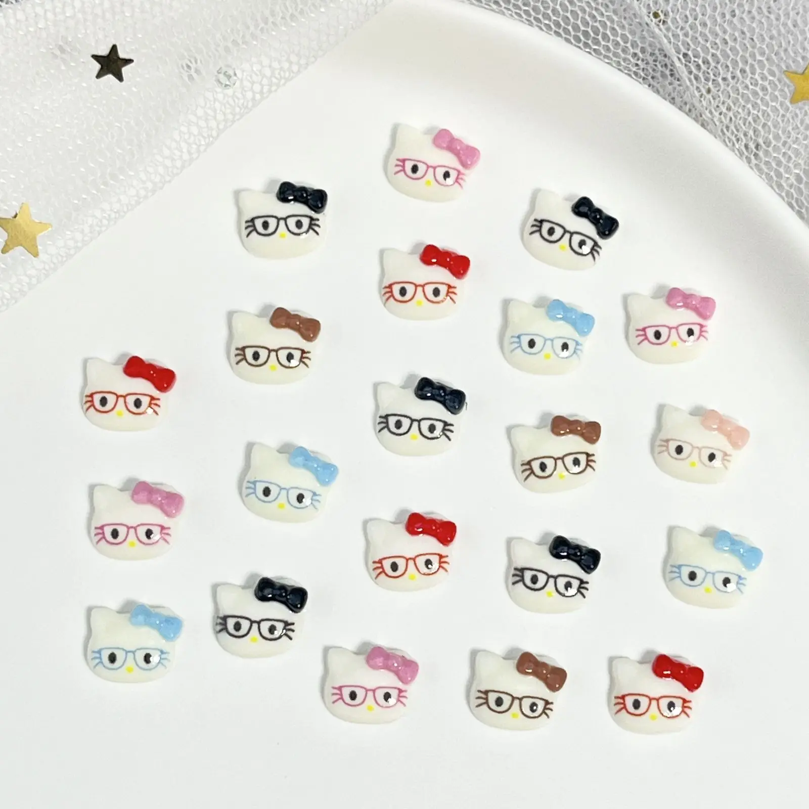 20pcs neue Brille Hallo Kitty Katze Cartoon Nagel Zubehör niedlichen und niedlichen Kitty Katze Harz DIY Nagel Charme