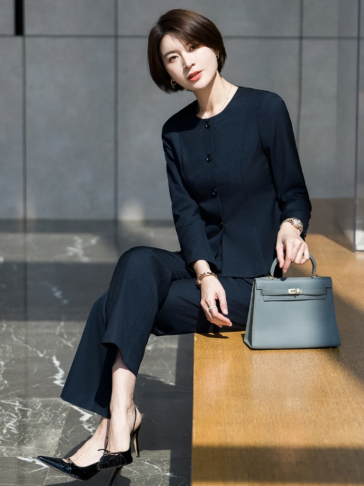 

Модный шерстяной женский деловой костюм с круглым вырезом, весенний дизайн для офиса, цвет синий, для взрослых, с длинными рукавами, на пуговицах