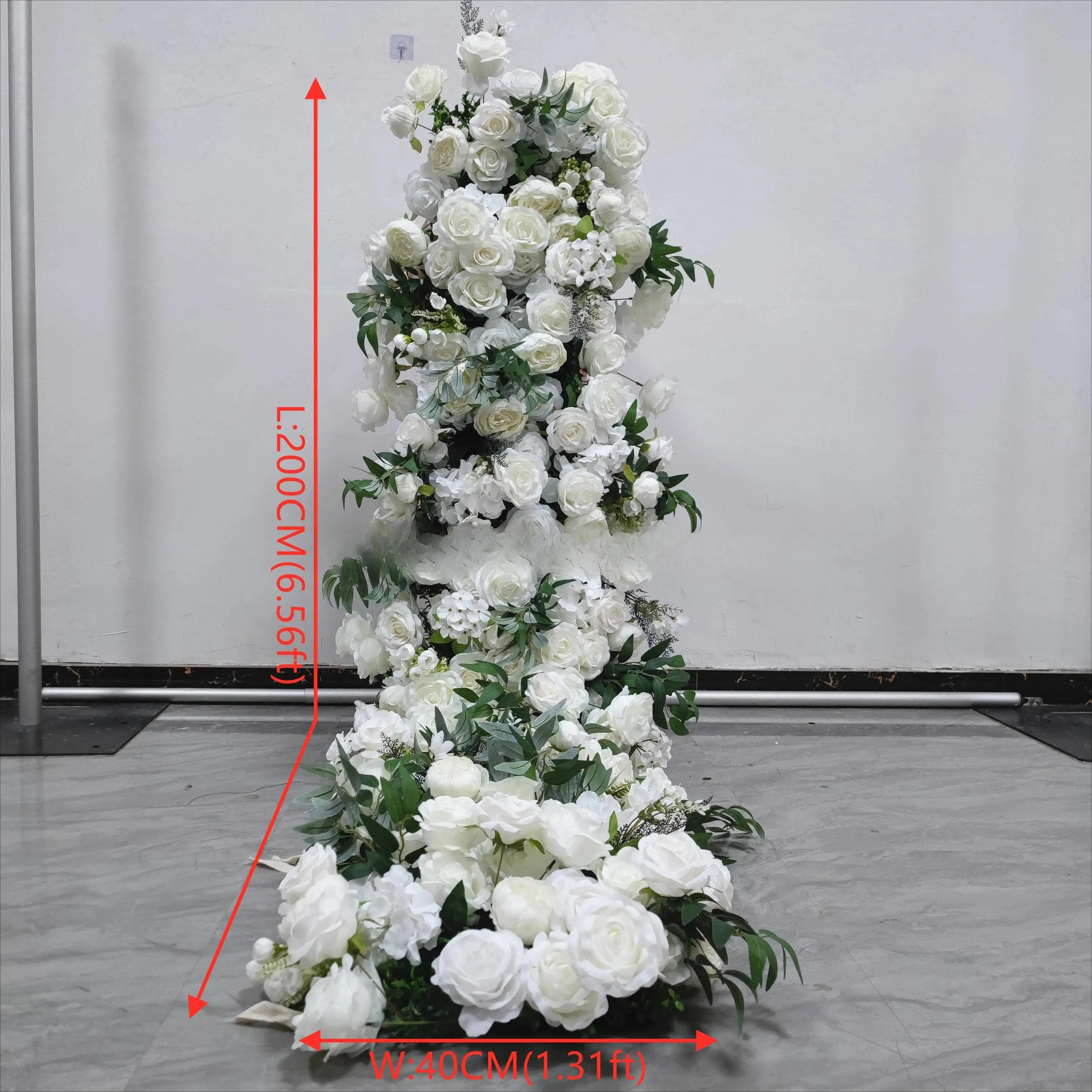 Customized Fabric Based Artificial Flower Decorations with High Quality White Roses for Indoor and Outdoor Wedding Decorations