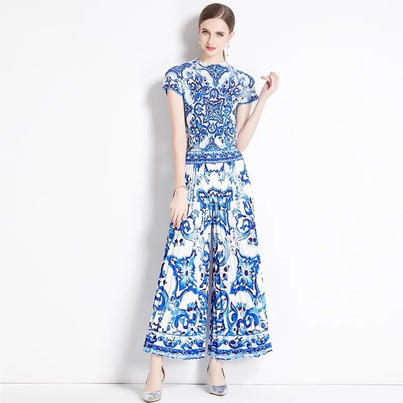 

Miyake Autumn Blue And White Porcelain 2 Piece Set Women Short Sleeve Flower Print Tops + High Waist Pleated Wide-Leg Pant Suit