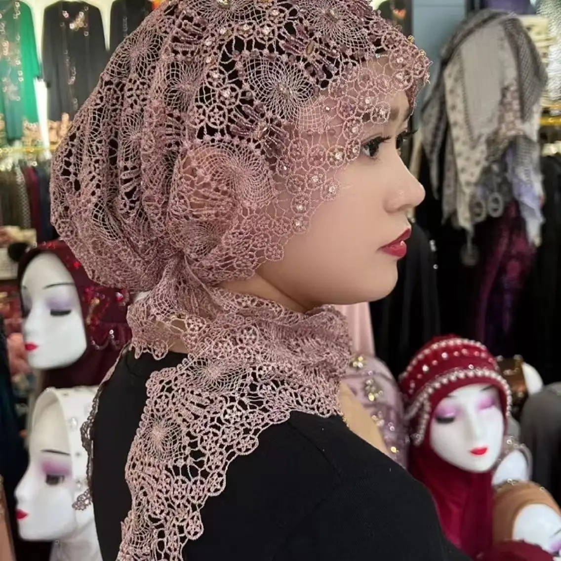 Muslimische Hijabs Frauen Hochzeit Dekoration Schal Mädchen Schal Kopftuch Luxus Quasten Malaysia Gebet Kufi Hut Charmante Spitze