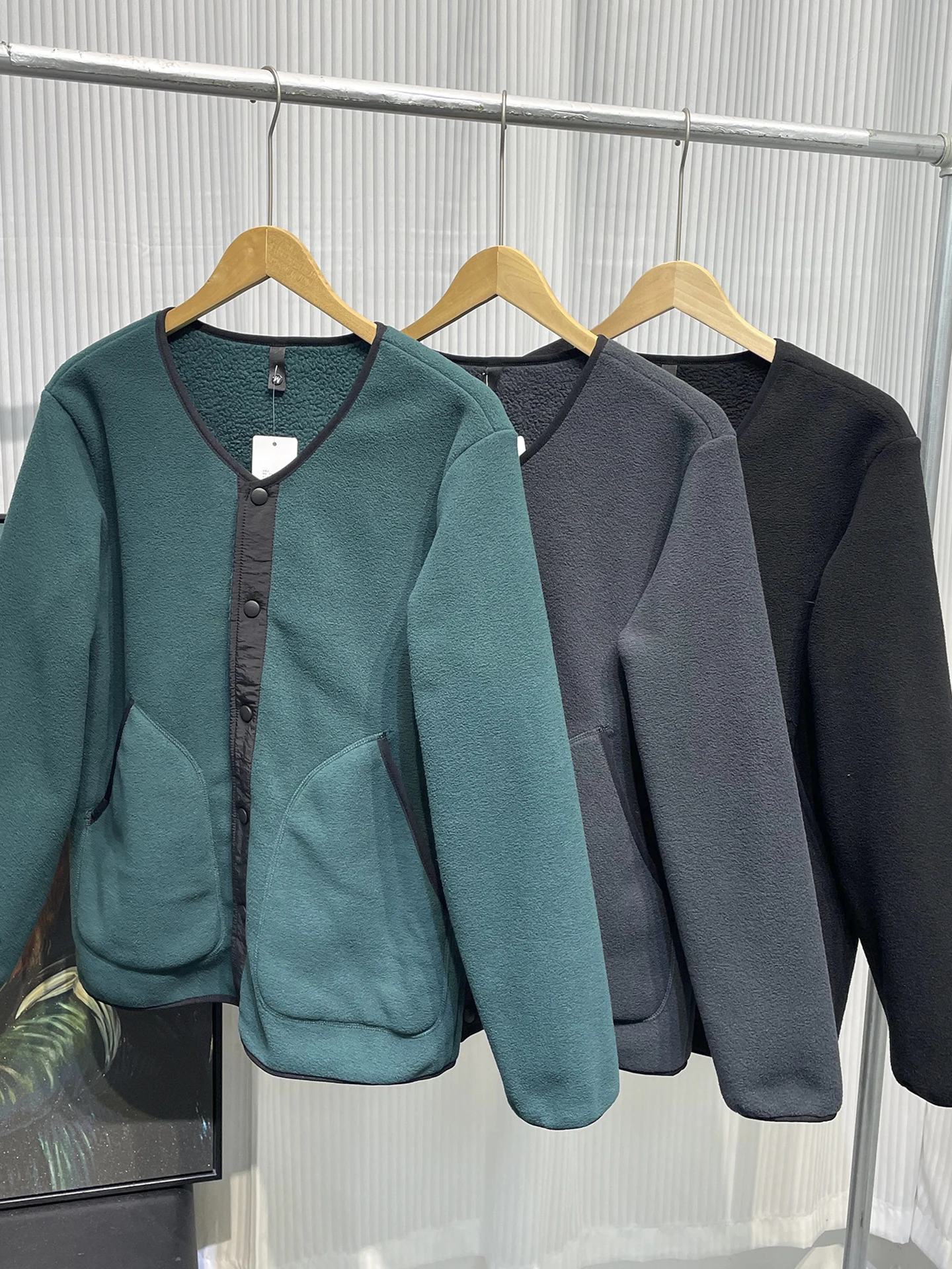 

Loose Thiened V-Ne Pullover Hoodie Jaet for Men And Women Warm Polyester Fiber Long Sve Regular Length Japanese Sle