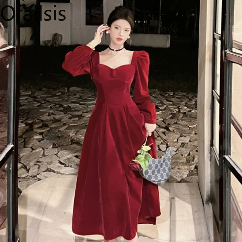 Ofallsis French Style Socialite Square Neck Velvet Long Sleeved Dress 2024 Autumn Cinched Waist Retro Hepburn Style Long Dresses