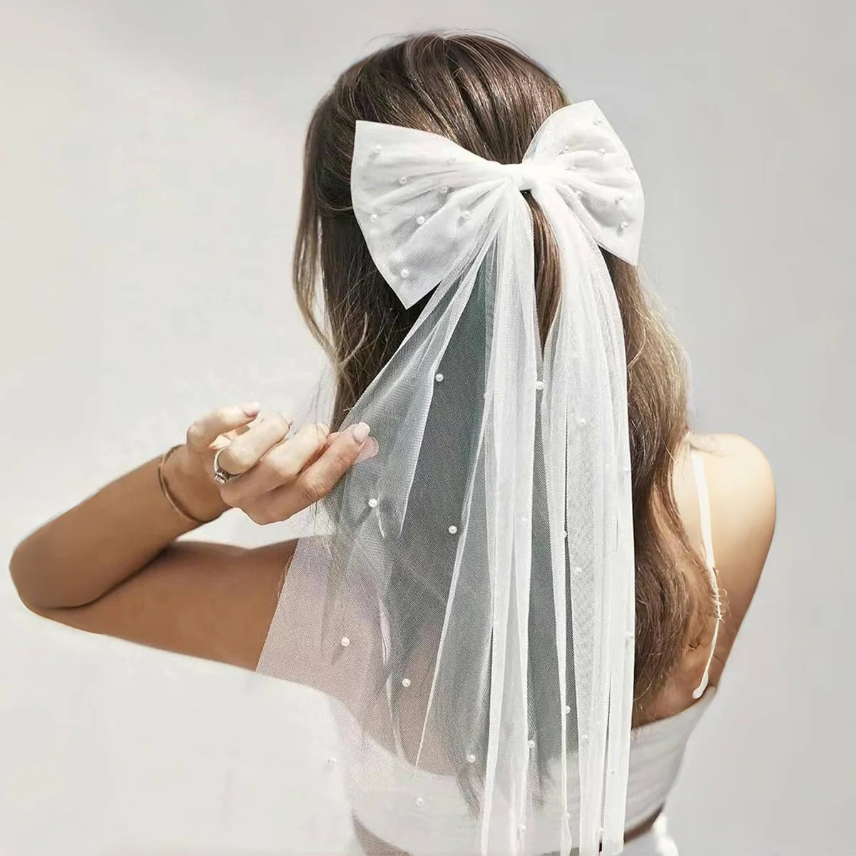 أنيقة الساتان اللؤلؤ Bowknot حجاب الزفاف القصير لينة تول طول الكتف طرحة الزفاف مع مشط #1