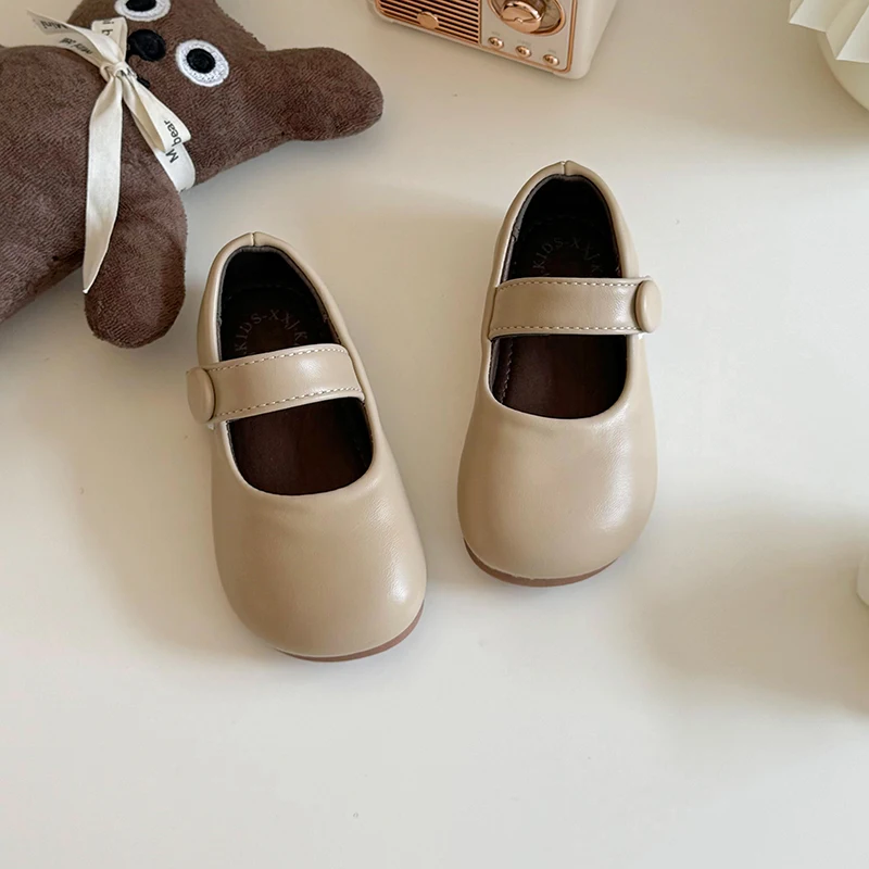 Sepatu kulit PU anak perempuan, sneaker datar putri sol lembut Loafer musim semi musim gugur 2024 ukuran 23-35