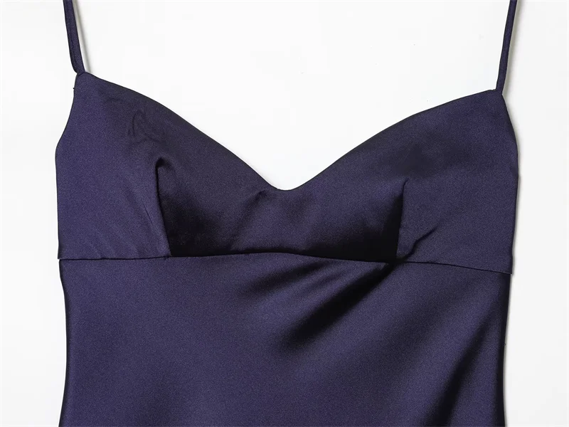 فستان نسائي 2025 موضة جديدة مثيرة من الساتان فساتين غير متناظرة سهلة الارتداء للنساء فستان أنيق للسيدات مزين بالدانتيل