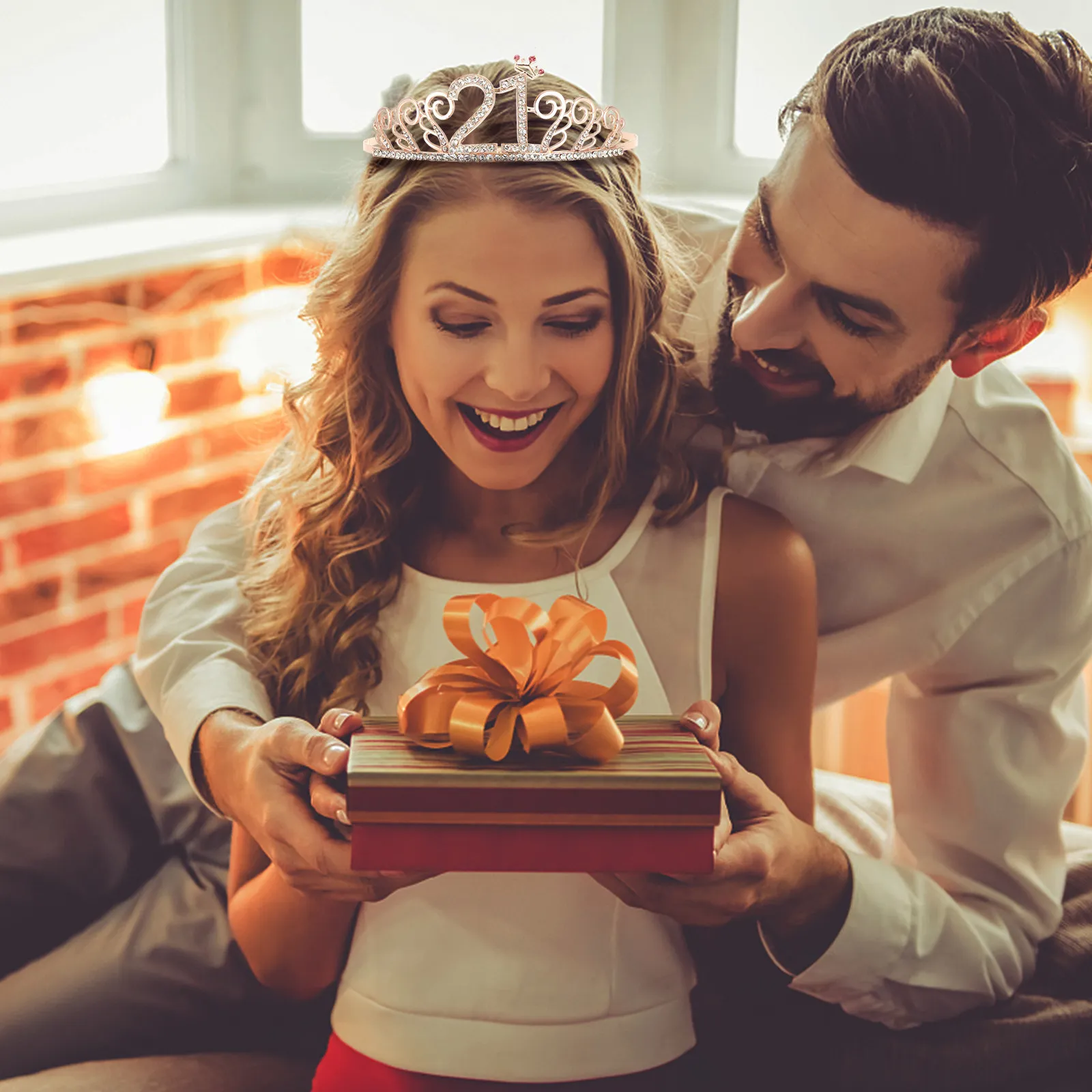 

Набор из 2 предметов: корона для дня рождения и повязка на голову, золотистый блестящий пояс, регулируемый зажим, украшения для дня рождения, праздничный аксессуар, пояс для торжеств