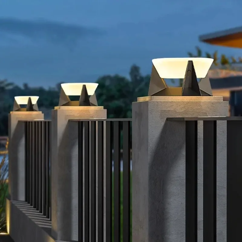 Solar Garden Outdoor Lamp Post Headlights Villa Doorpost Lawn Light Outdoor Waterproof Light Garden
