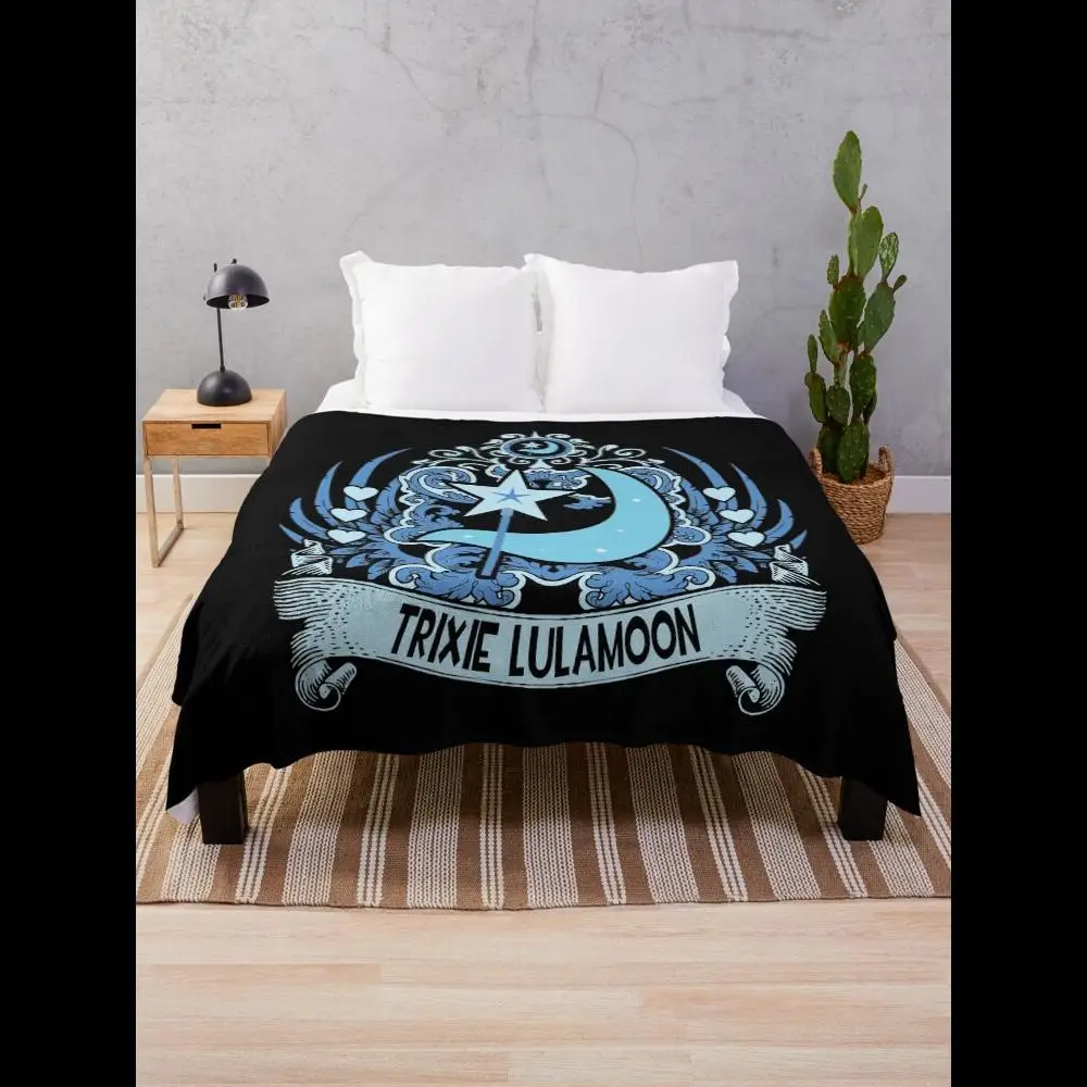 

TRIXIE LULAMOON LIMITED EDITION Throw Blanket