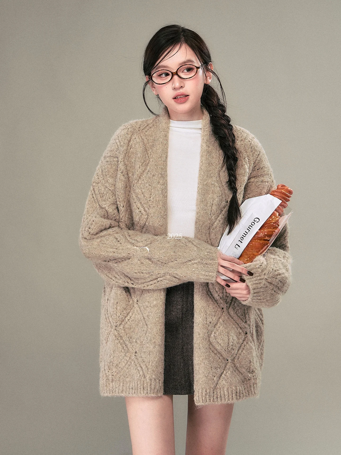 

OIOI E Knitted Open Cardigan Sweater with Belt And Hook Flower Design Loose Fit Long Sve Mid-Length Winter Women's Faion