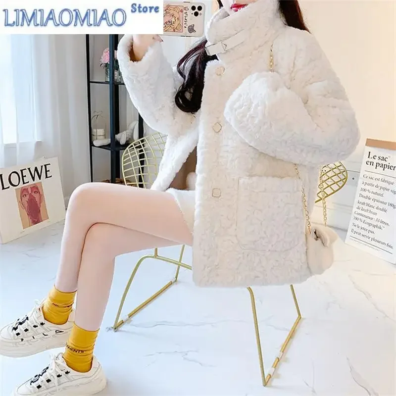 New Thick Imitate Fur Jacket Female Autumn Winter Style Korean Loose Wild Lamb Hair Short Coat Green Button Outwear