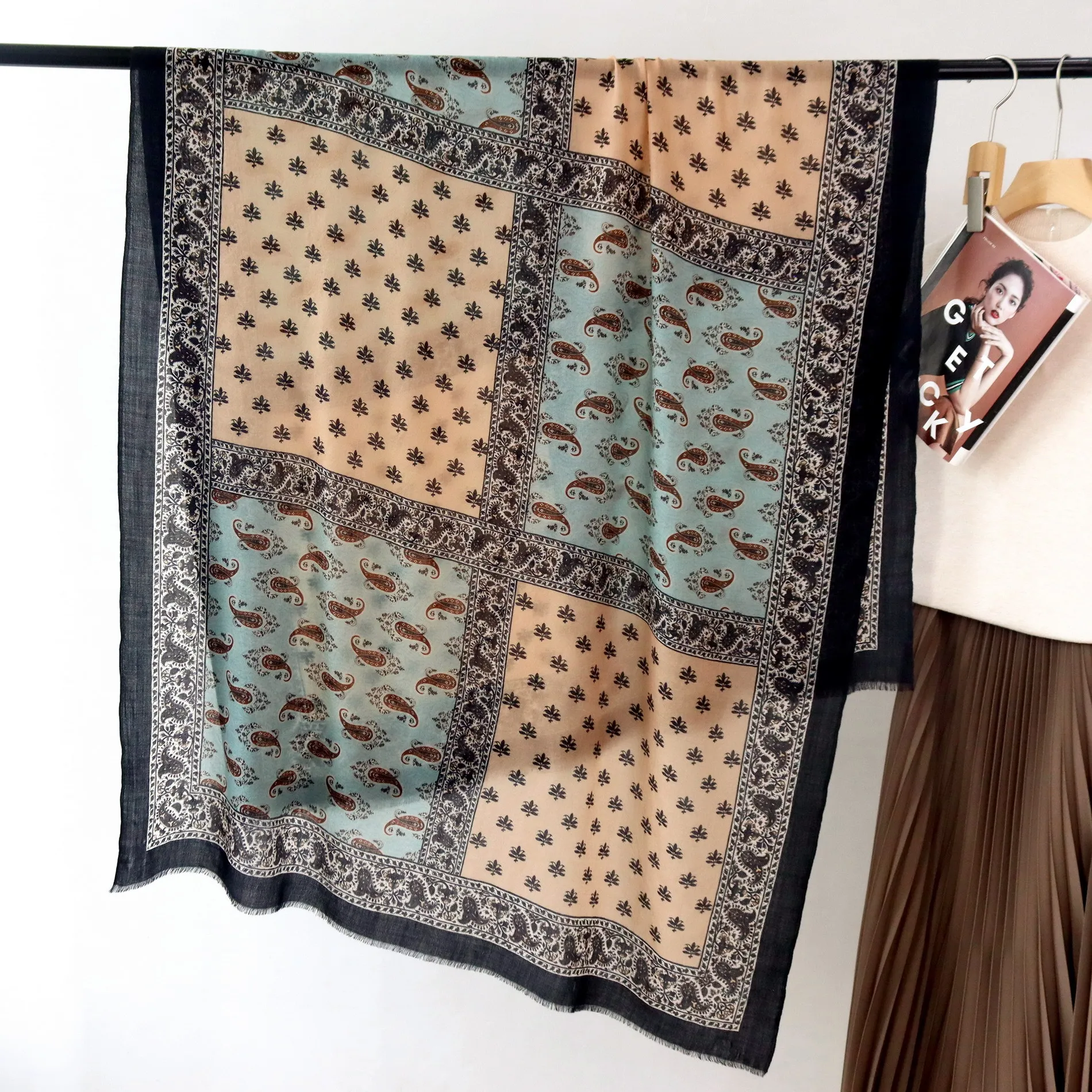 High-end Elegant Women's Exquisite Checked Cashew Print Quality Water-soluble Wool Handmade Fringe Warm Soft Long Scarf Shawl