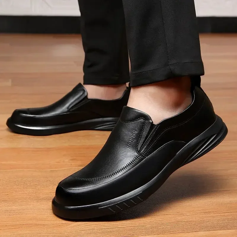 Black Social Shoe Male Round Toe Leather Casual Clothing Cheap Clearance Italian Suit 2024 Trend Men\'s Formal Shoes Liquidation